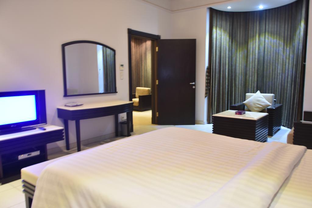 Al Tayyar Suites & Hotel Apartments - Riad Exterior foto